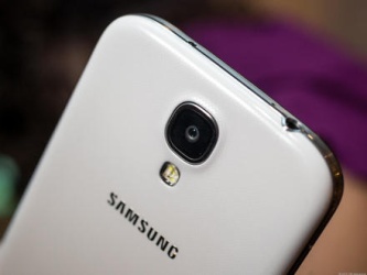 Samsung готовит свой первый камерофон Galaxy S4 Zoom